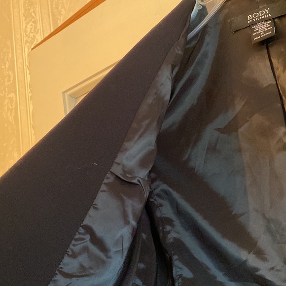 Victoria Secret cropped blazer - Picture 4 of 5